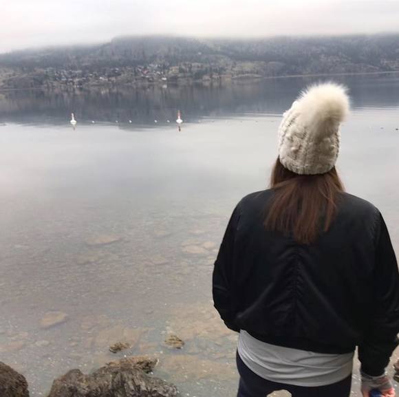 Meet your Posher, Allyssa - Picture 1 of 1